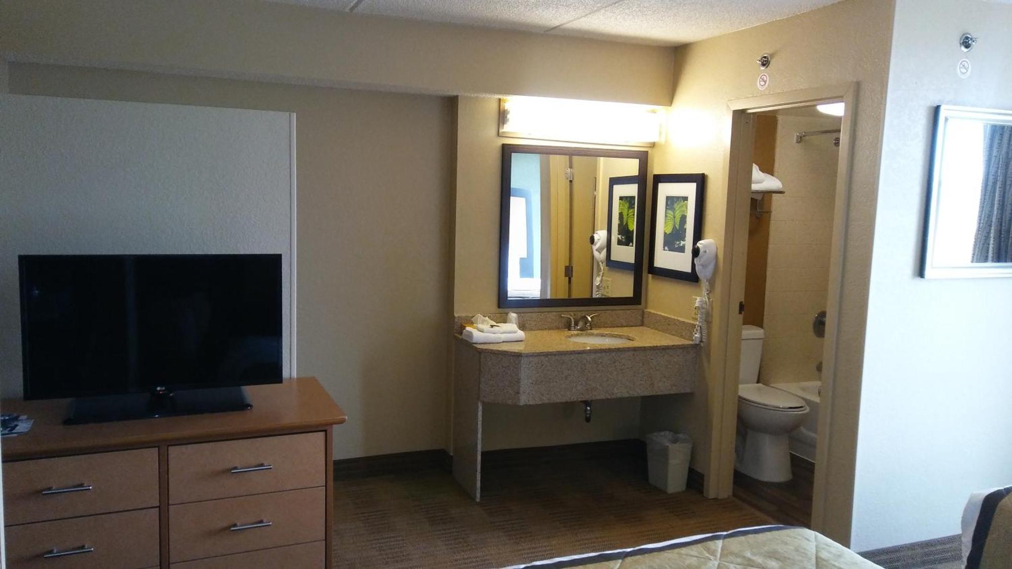 Extended America - Raleigh - Rtp - 4919 Miami Blvd Hotel 2*